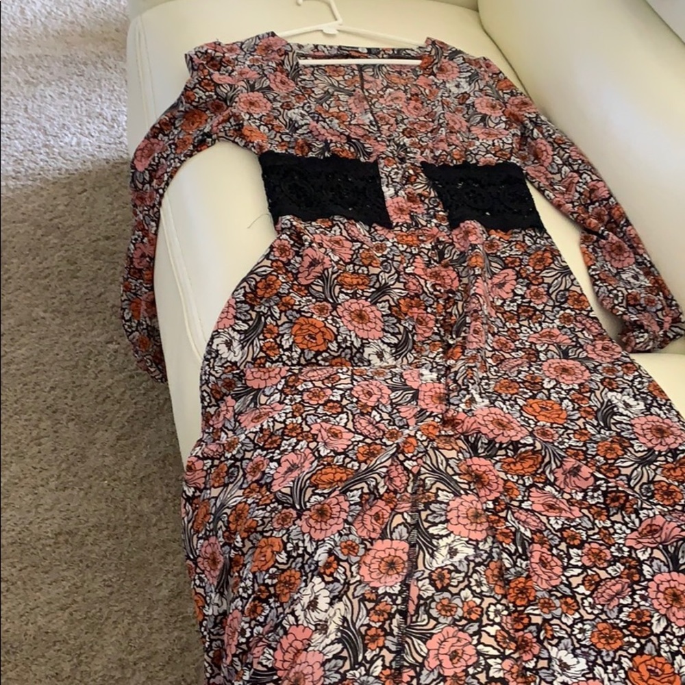 Floral boohoo dress